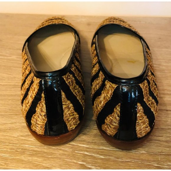 Eric Javits Black and Tan Flats - Picture 5 of 7